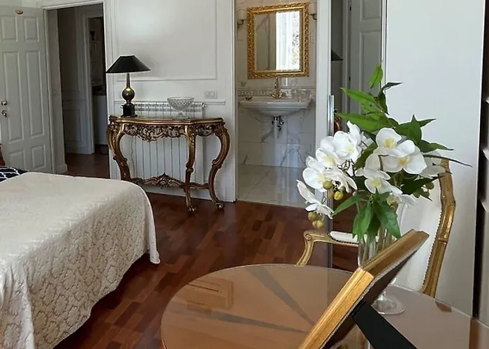 King Plaza Bed & Breakfast